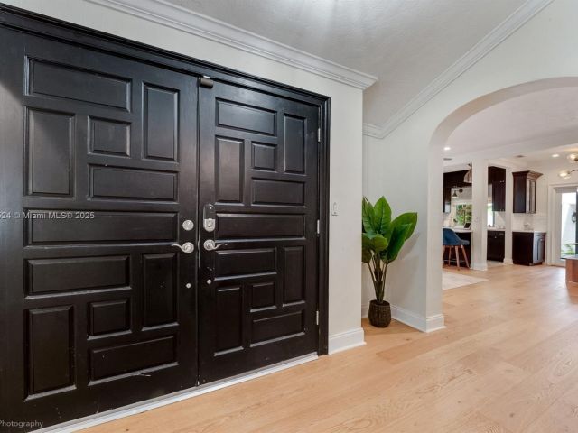 Home for sale at 1433 Santa Cruz Ave - photo 6134109