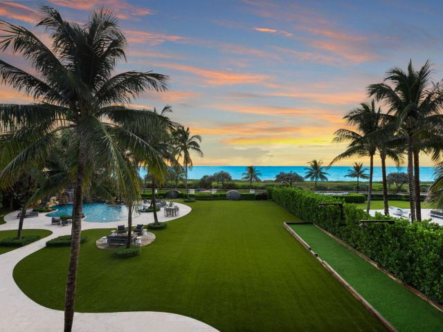 Home for sale at 526 N Ocean Boulevard - photo 6094535