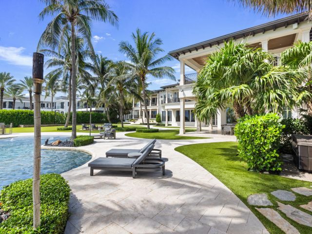 Home for sale at 526 N Ocean Boulevard - photo 6094545