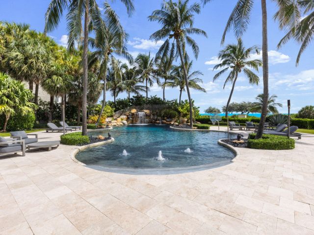 Home for sale at 526 N Ocean Boulevard - photo 6094547