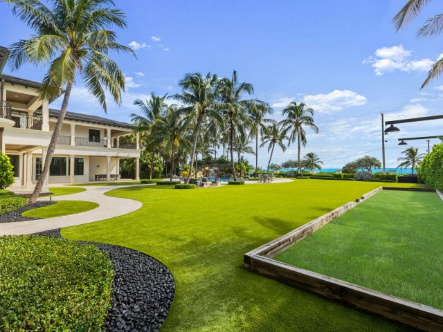 Home for sale at 526 N Ocean Boulevard - photo 6094548