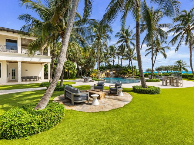 Home for sale at 526 N Ocean Boulevard - photo 6094550