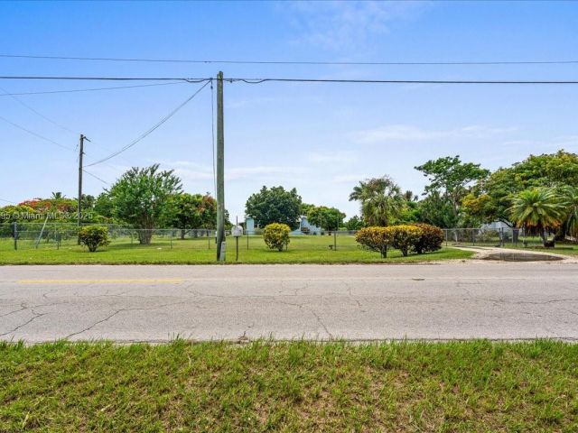 Home for sale at 27000 SW 187th Ave - photo 6164279