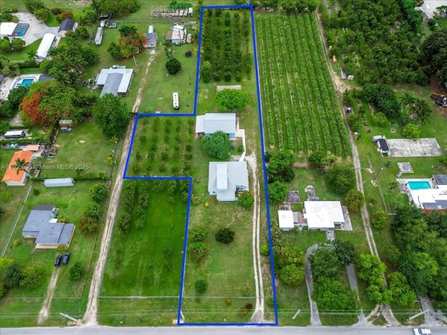 Home for sale at 27000 SW 187th Ave - photo 6164290