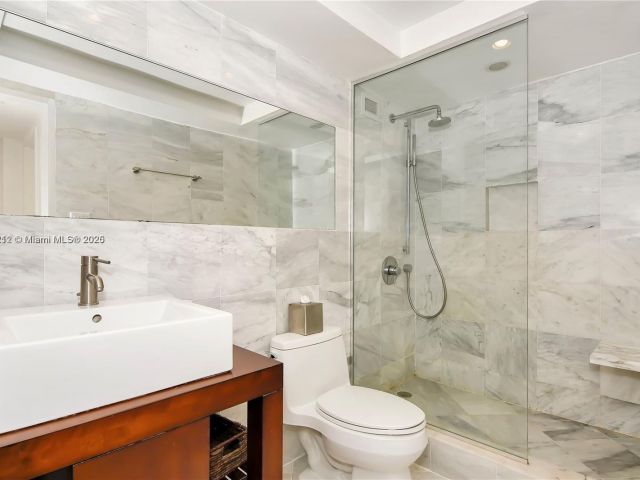 Apartment for rent  Unit #619 - photo 6108800