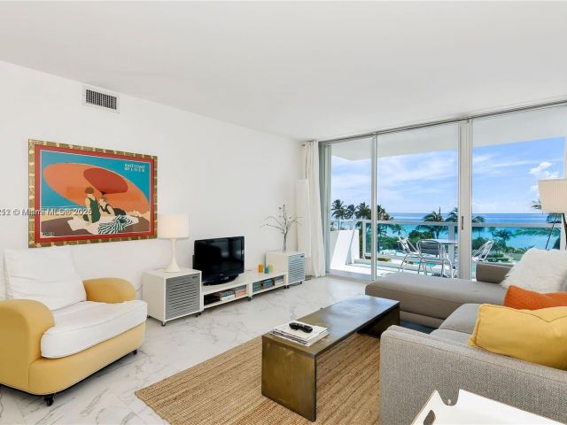 Apartment for rent  Unit #619 - photo 6108806