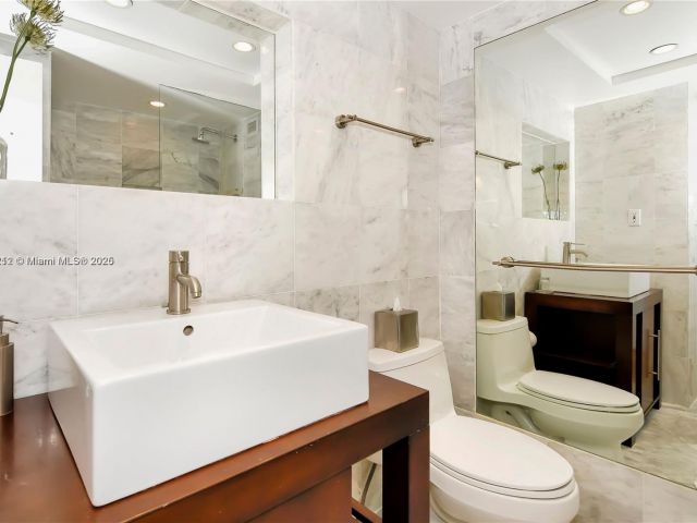 Apartment for rent  Unit #619 - photo 6108809