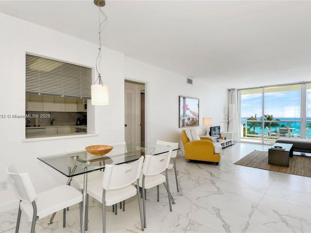 Apartment for rent  Unit #619 - photo 6108811