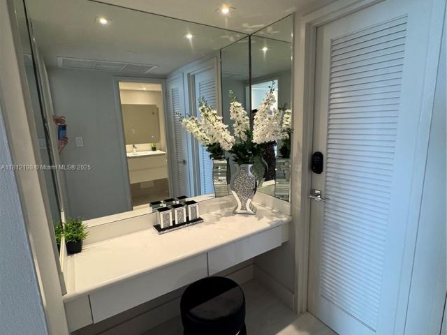 Apartment for rent  Unit #726 - photo 6128154