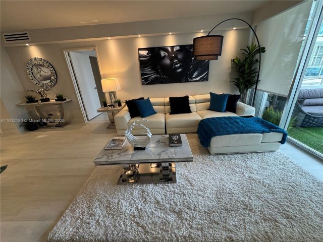 Apartment for rent  Unit #726 - photo 6128161