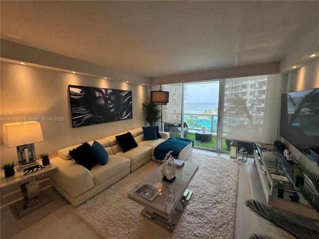 Apartment for rent  Unit #726 - photo 6128162