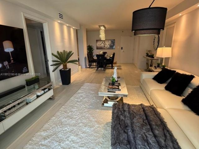 Apartment for rent  Unit #726 - photo 6128166