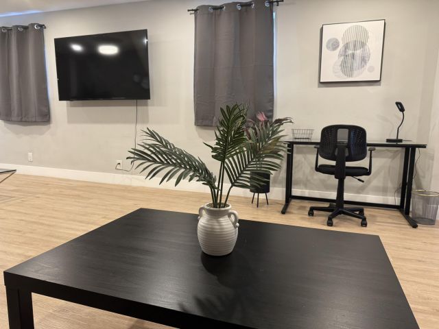 Home for rent at 219 NW 14th Avenue - photo 6094573