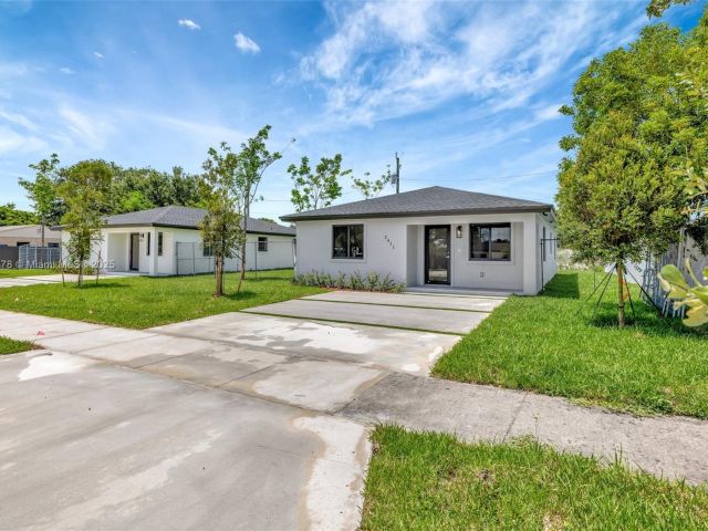 Home for sale at 2411 NW 153 St - photo 6133285