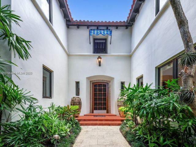 Home for sale at 56 S Hibiscus Dr - photo 6163694