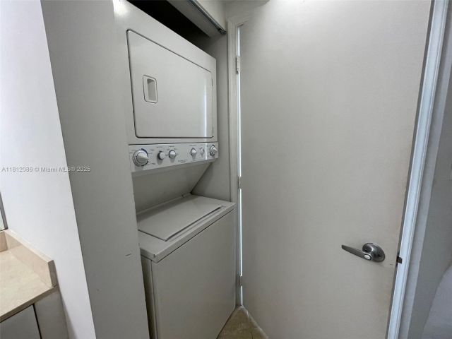 Apartment for sale  Unit #5615 - photo 6095742