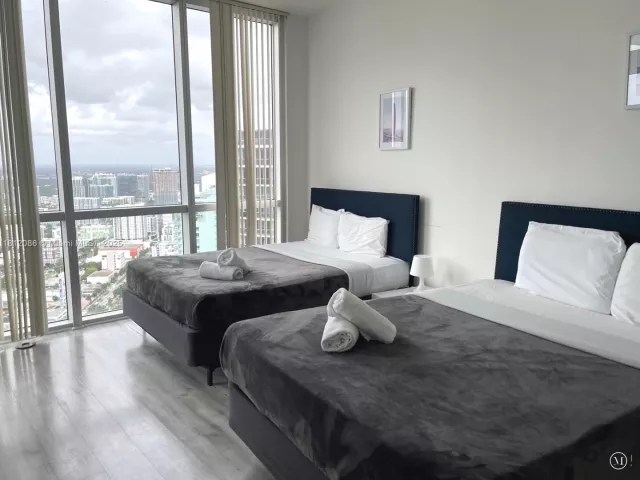 Apartment for sale  Unit #5615 - photo 6095744