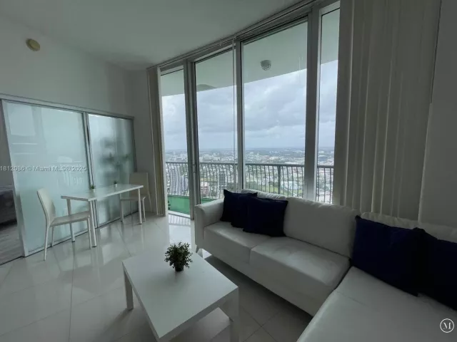 Apartment for sale  Unit #5615 - photo 6095746