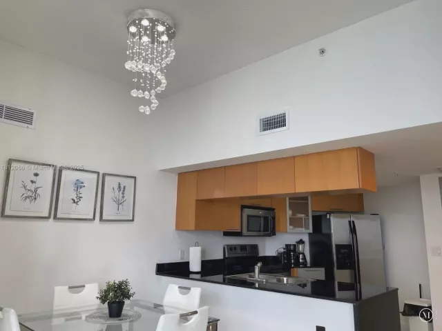 Apartment for sale  Unit #5615 - photo 6095749