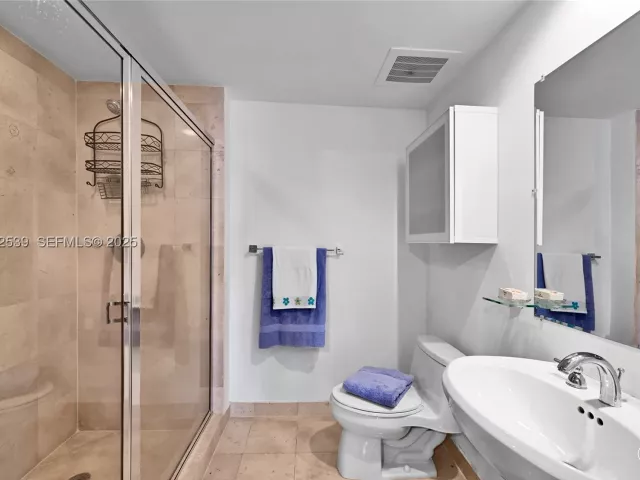 3-bedroom condo for sale in Hallandale Beach - 1830 S Ocean Dr 3801 - MondialRealty