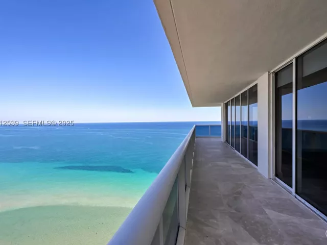 3-bedroom condo for sale in Hallandale Beach - 1830 S Ocean Dr 3801 - MondialRealty