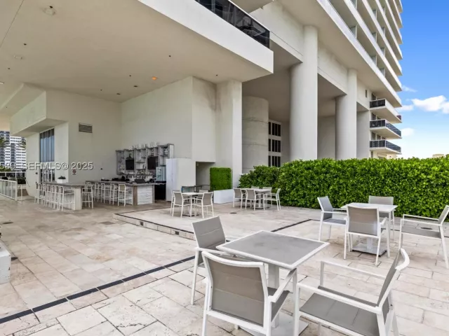 3-bedroom condo for sale in Hallandale Beach - 1830 S Ocean Dr 3801 - MondialRealty