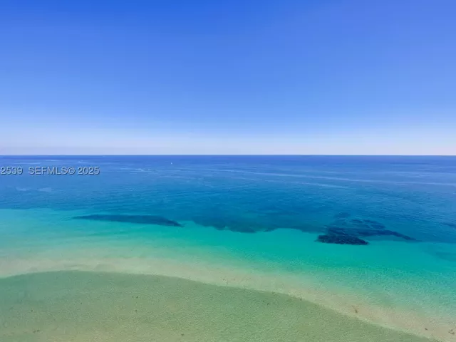 3-bedroom condo for sale in Hallandale Beach - 1830 S Ocean Dr 3801 - MondialRealty