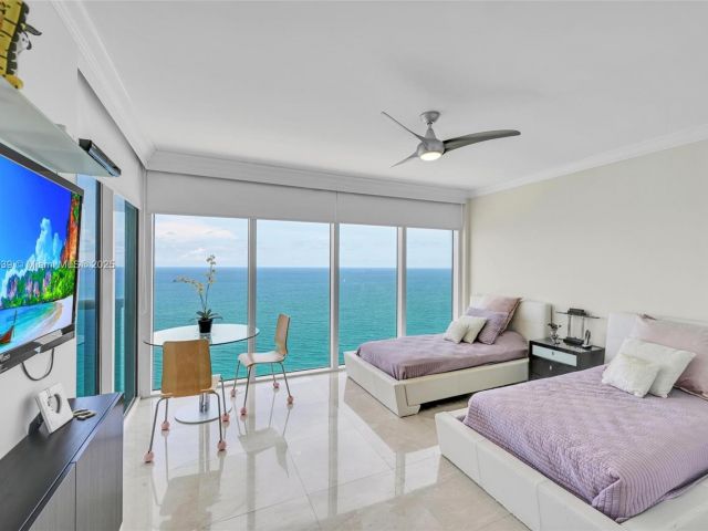 Apartment for sale  Unit #3801 - photo 6095963