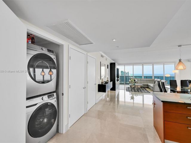 Apartment for sale  Unit #3801 - photo 6095966