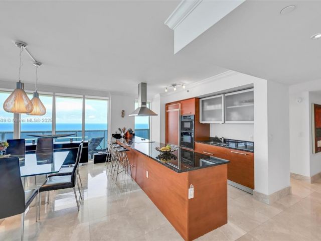 Apartment for sale  Unit #3801 - photo 6095969