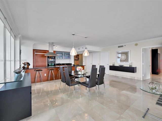 Apartment for sale  Unit #3801 - photo 6095972