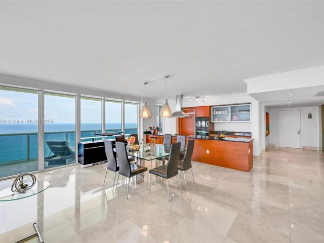 Apartment for sale  Unit #3801 - photo 6095974