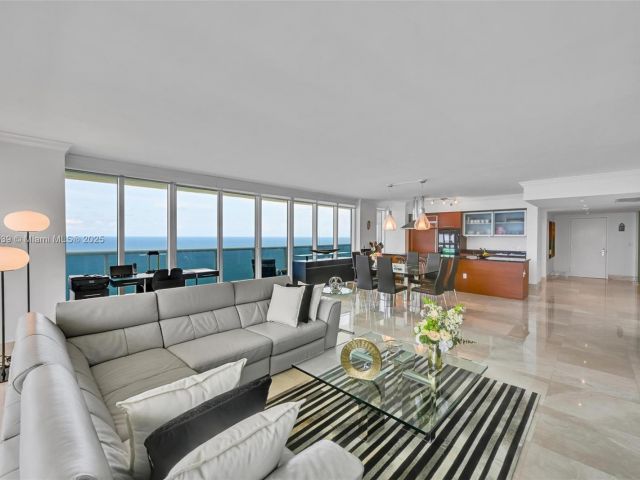 Apartment for sale  Unit #3801 - photo 6095977