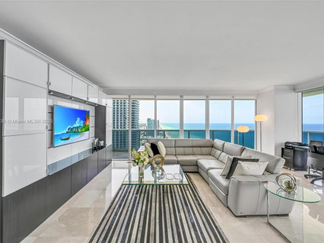 Apartment for sale  Unit #3801 - photo 6095978