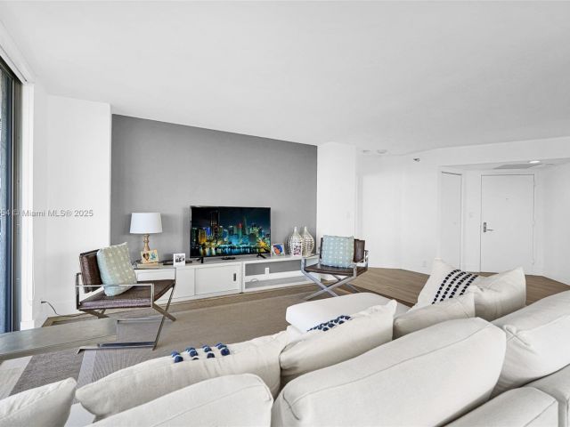 Apartment for sale  Unit #1206 - photo 6105841