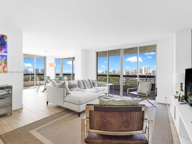 Apartment for sale  Unit #1206 - photo 6105844