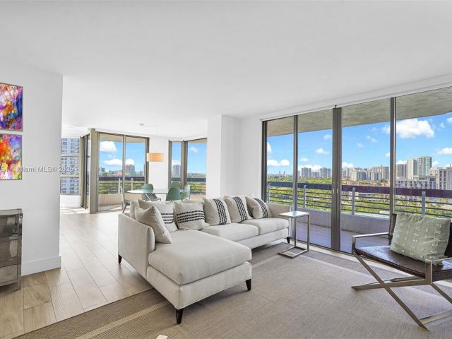 Apartment for sale  Unit #1206 - photo 6105852