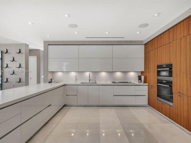 Home for sale at 420 Island Dr - photo 6112481