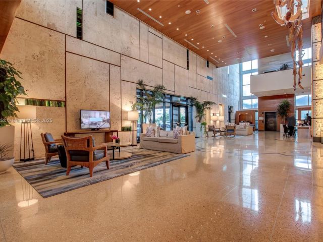 Apartment for sale  Unit #717 Door 703 - photo 6093722