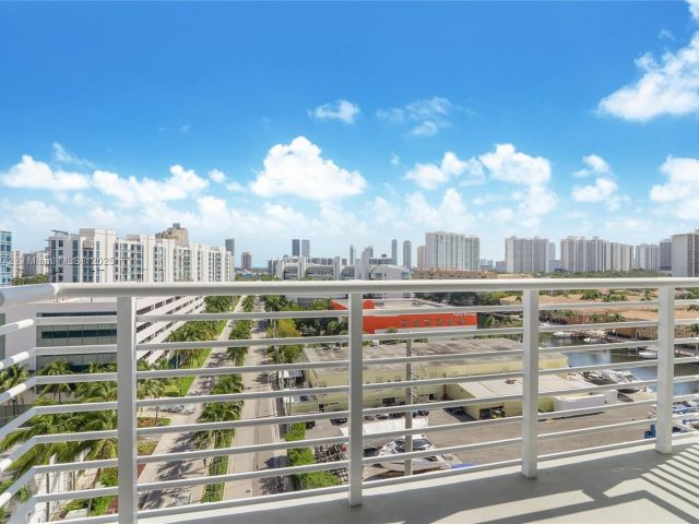 Apartment for sale  Unit #1011 - photo 7430955