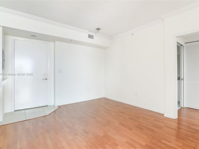 Apartment for sale  Unit #1011 - photo 7430957