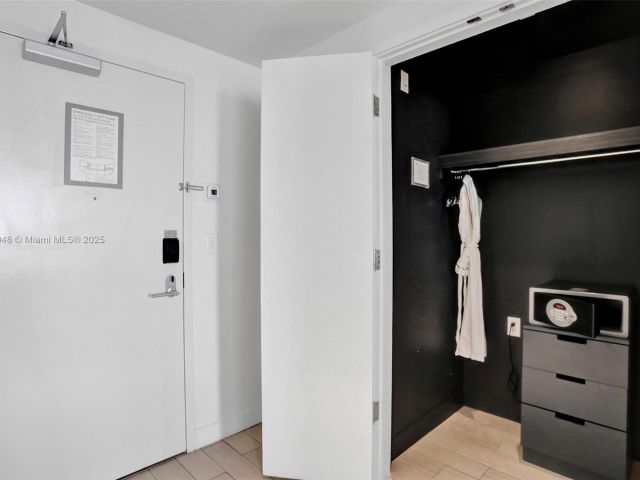 Apartment for sale  Unit #1208 - photo 6095890