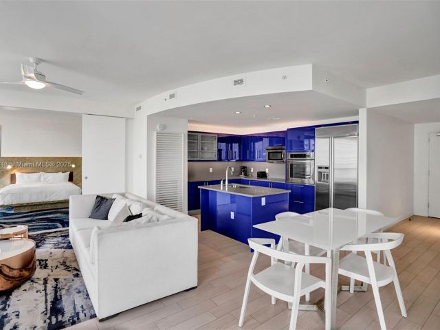 Apartment for sale  Unit #1208 - photo 6095894