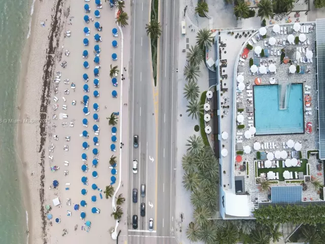 2-bedroom condo for sale in Fort Lauderdale - 3101 Bayshore Dr 1208 - MondialRealty