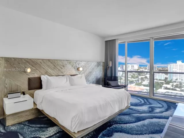 2-bedroom condo for sale in Fort Lauderdale - 3101 Bayshore Dr 1208 - MondialRealty