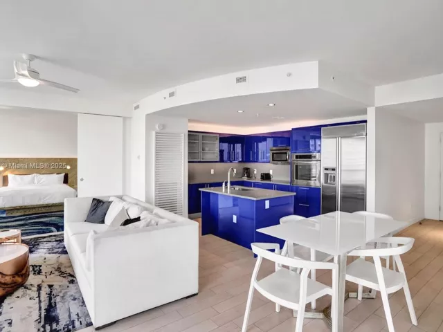 2-bedroom condo for sale in Fort Lauderdale - 3101 Bayshore Dr 1208 - MondialRealty