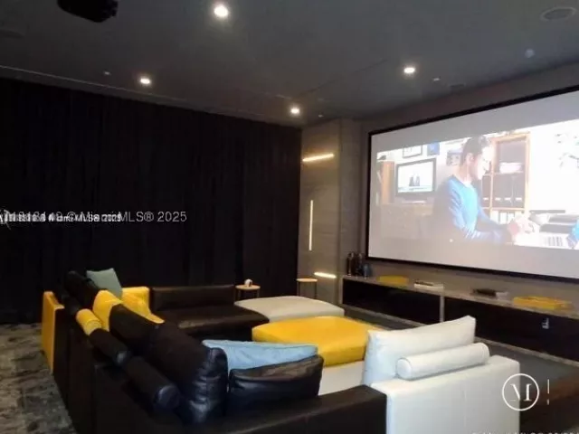 1-bedroom condo for sale in Miami - 45 SW 9th St 2709 - MondialRealty