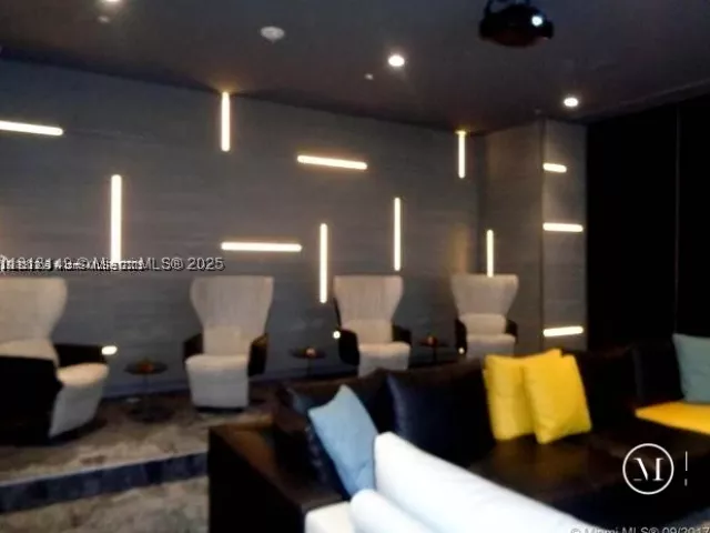 1-bedroom condo for sale in Miami - 45 SW 9th St 2709 - MondialRealty