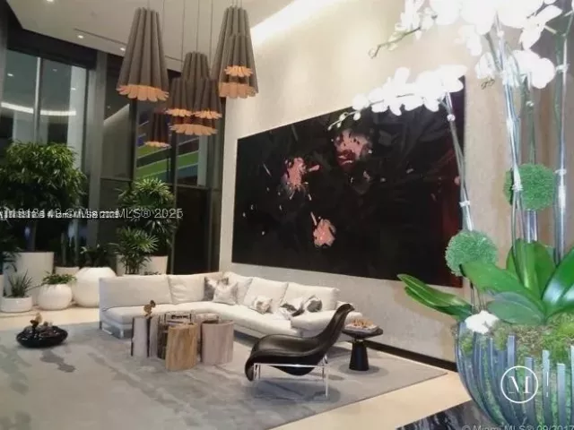 1-bedroom condo for sale in Miami - 45 SW 9th St 2709 - MondialRealty