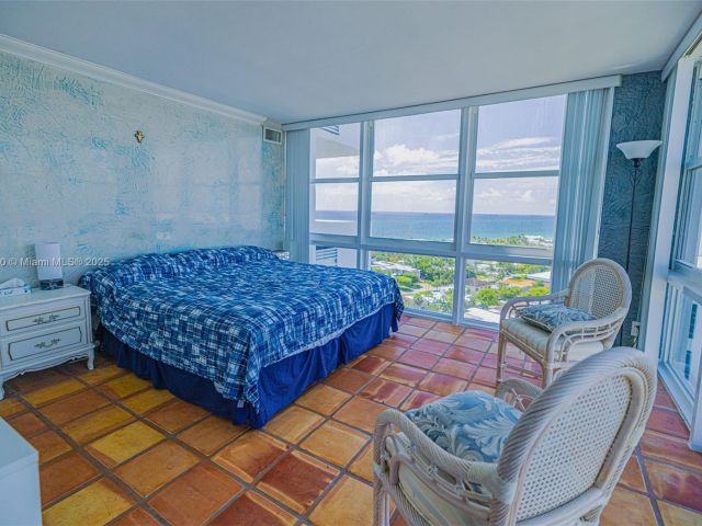 Apartment for sale  Unit #1801 - photo 6099374